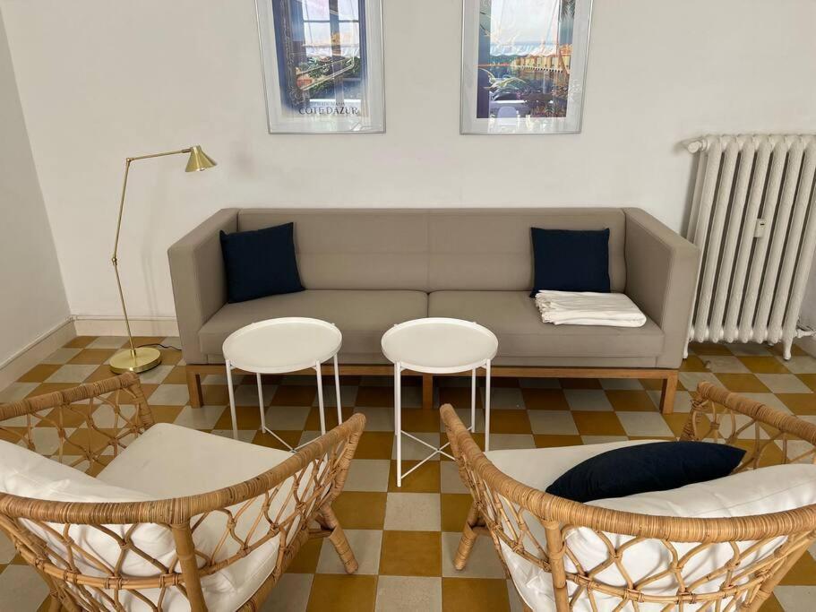 Beautiful Garden Apartment Steps From The Beach Menton Eksteriør billede