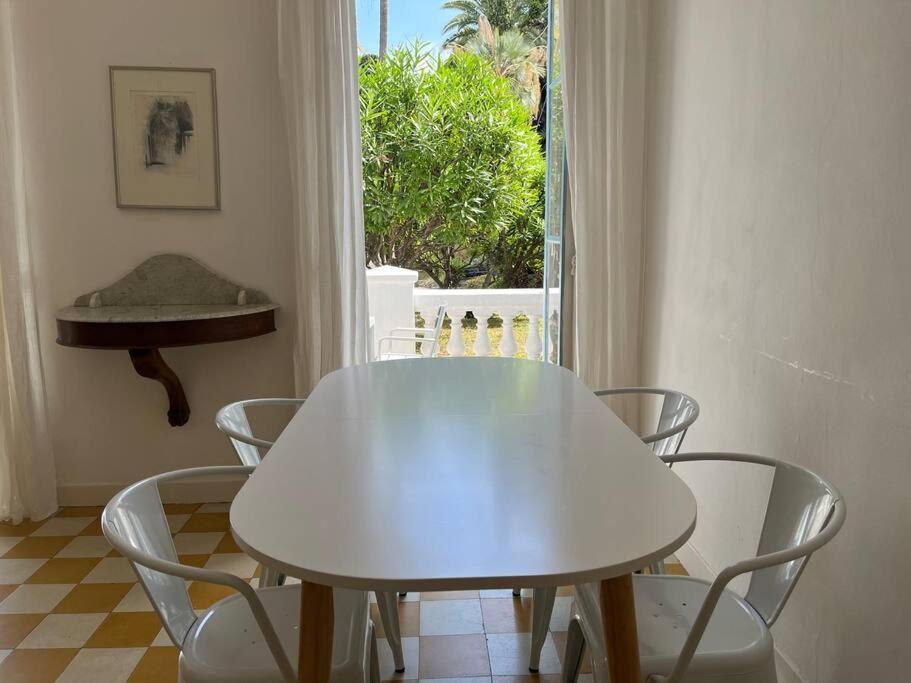 Beautiful Garden Apartment Steps From The Beach Menton Eksteriør billede